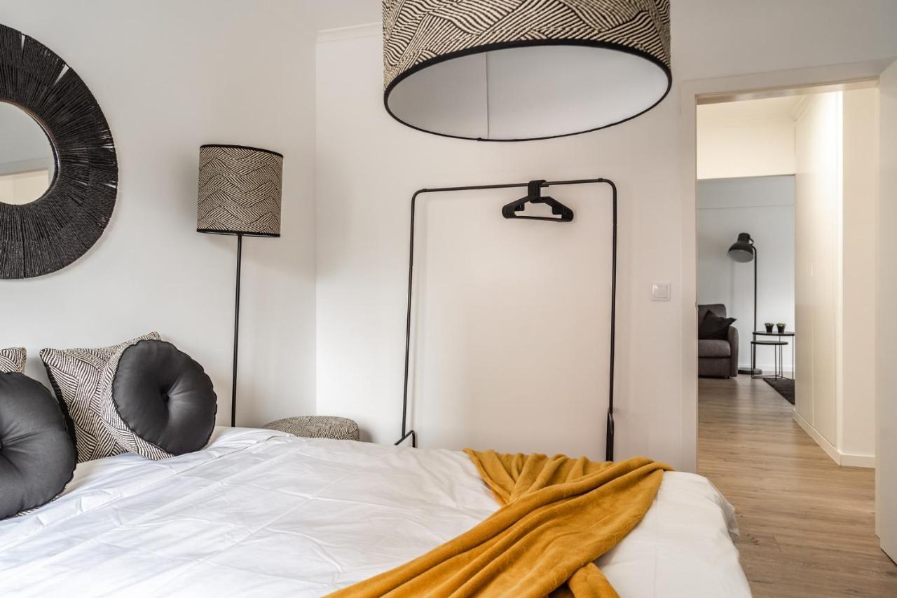 Akicity Penha Ebony *
