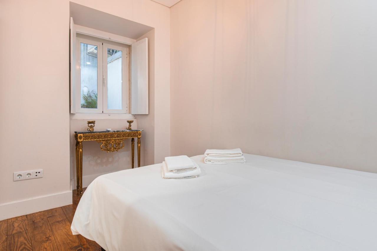 Apartamento Cozy & Lovely W/ Patio By Lovelystay Lisboa