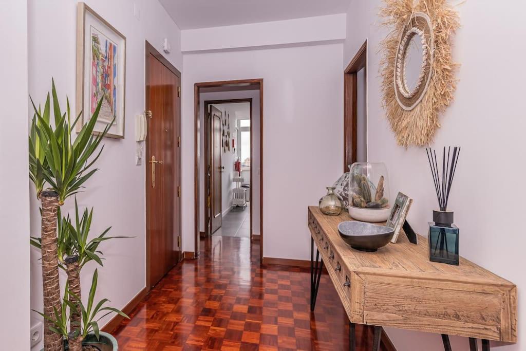 Cozy 3 Bedroom In Front Of The Subway * Lisbon