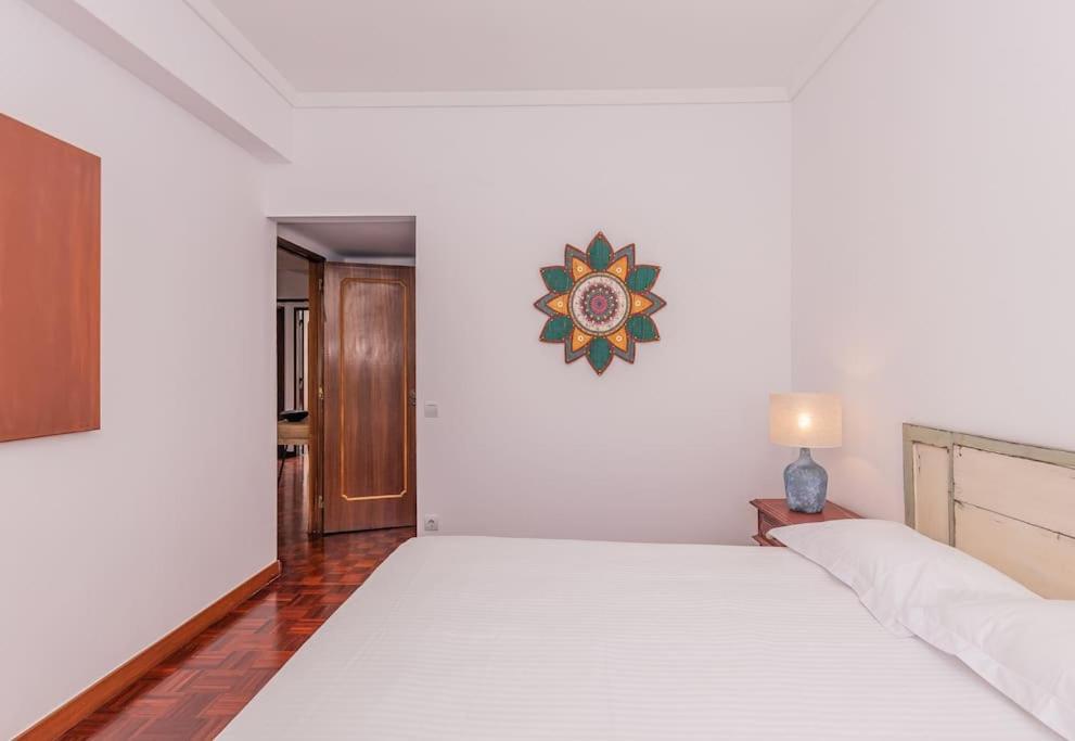 Cozy 3 Bedroom In Front Of The Subway * Lisbon