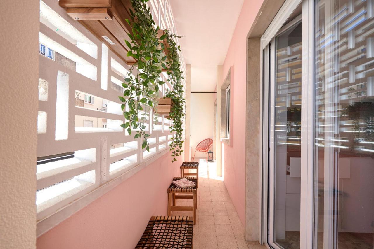 Enjoy The Sunny Balcony, By Timecooler Lisbon