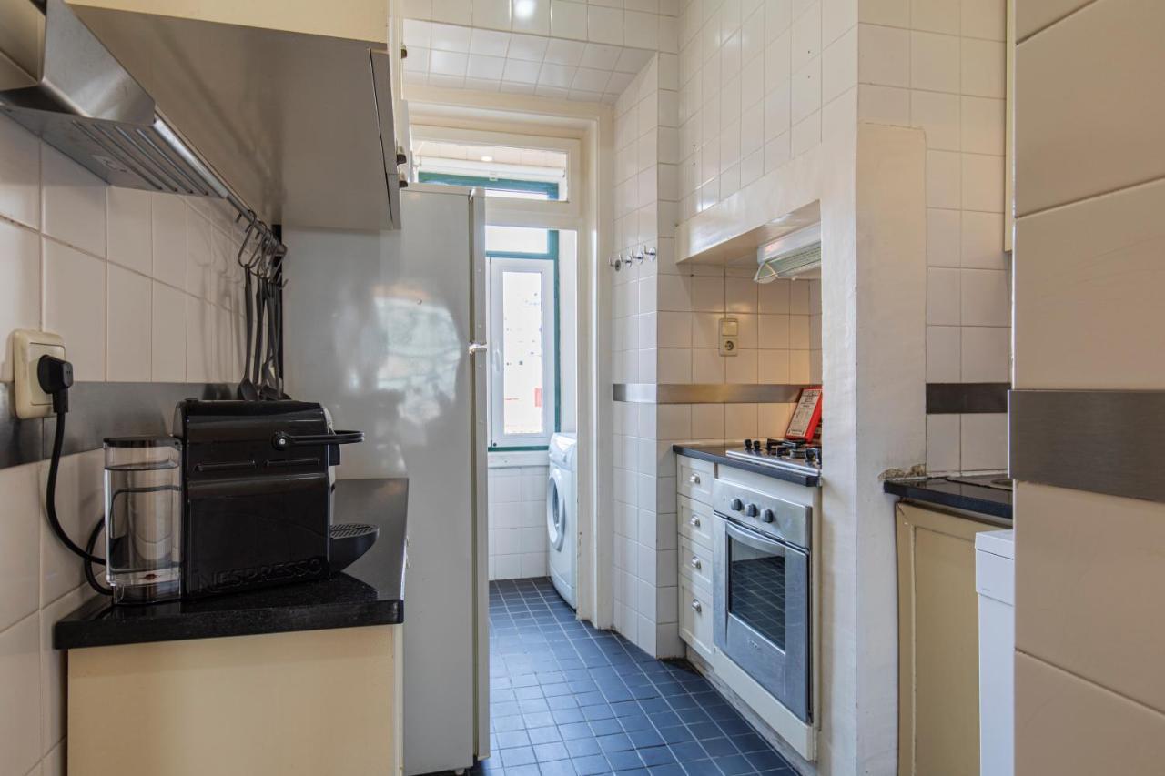 Typical 2bdr In By Lovelystay Lisboa