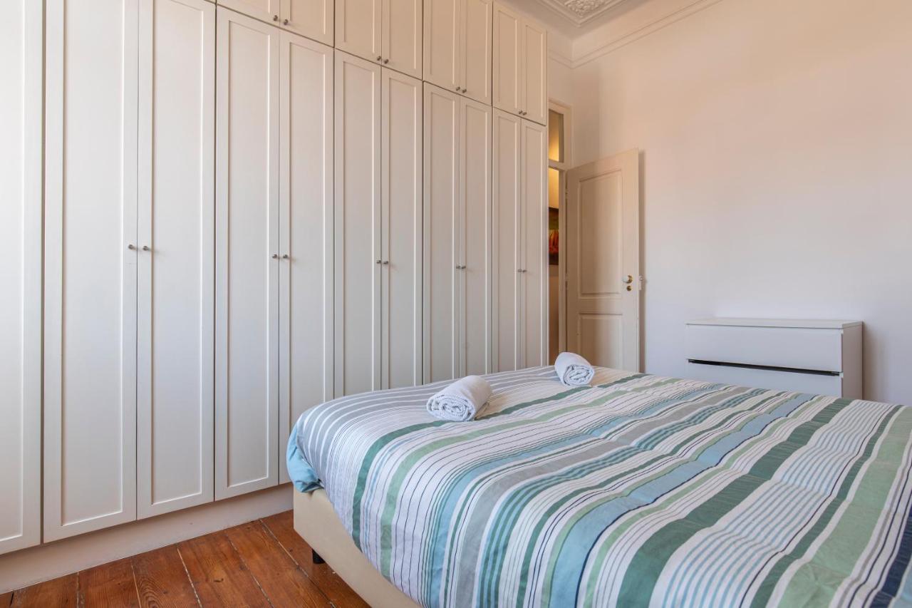 Apartamento Typical 2bdr In By Lovelystay