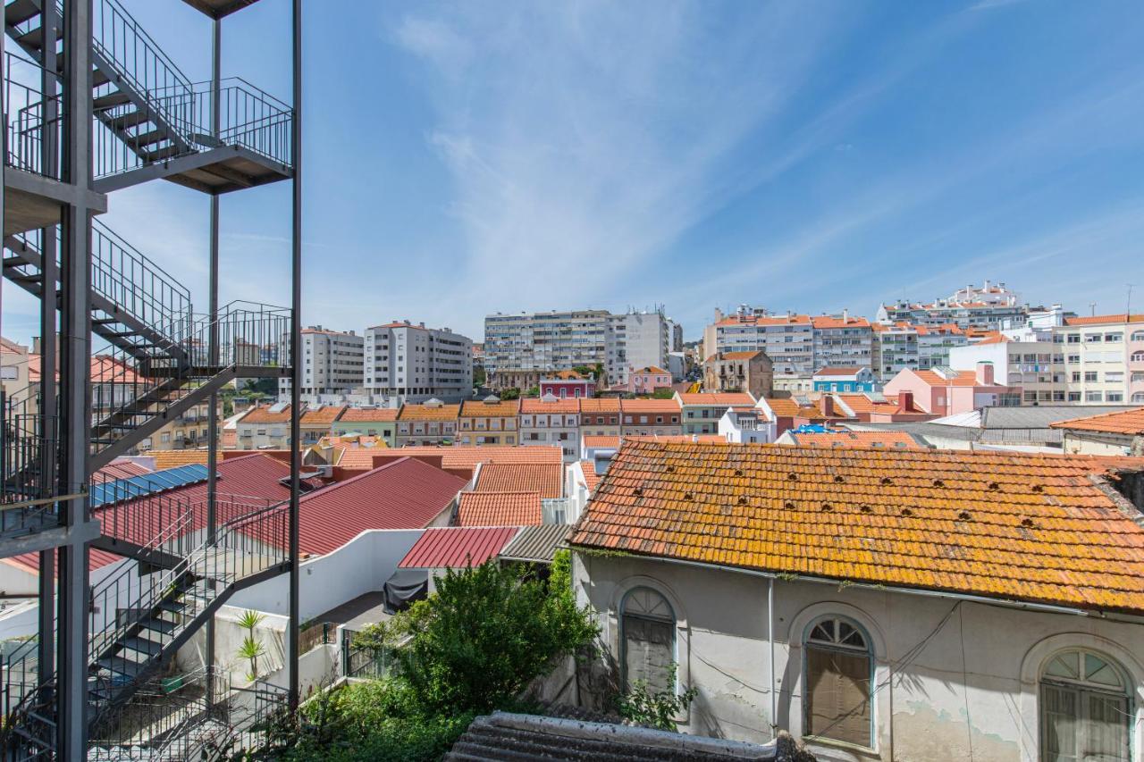 Typical 2bdr In By Lovelystay Lisboa