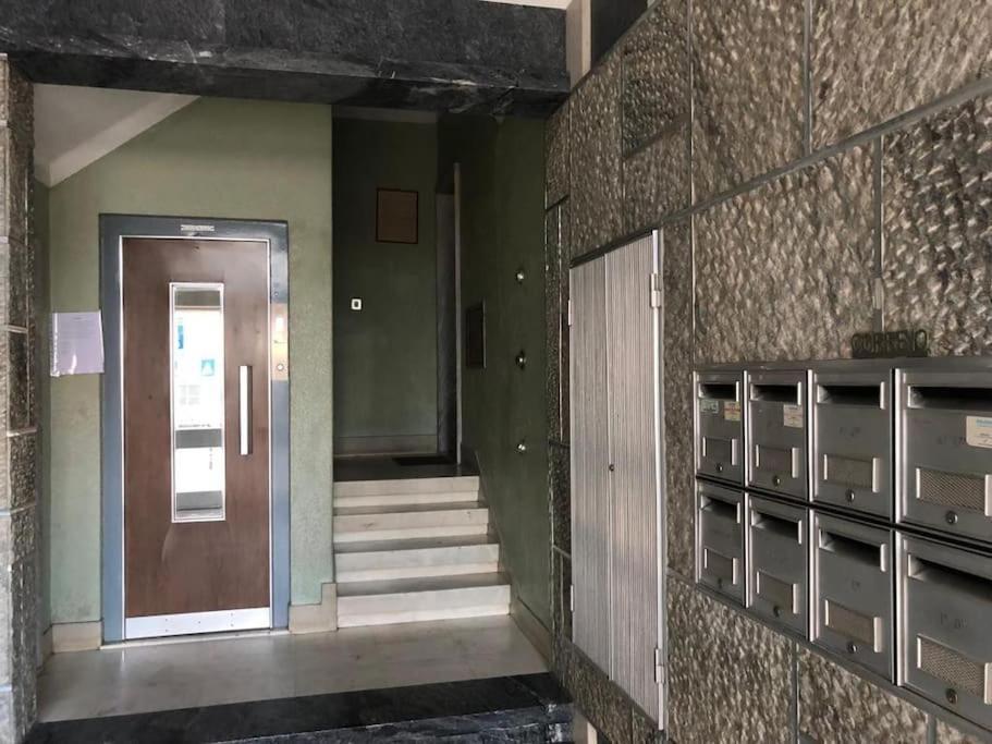 Cozy 3 Bedroom In Front Of The Subway Apartment