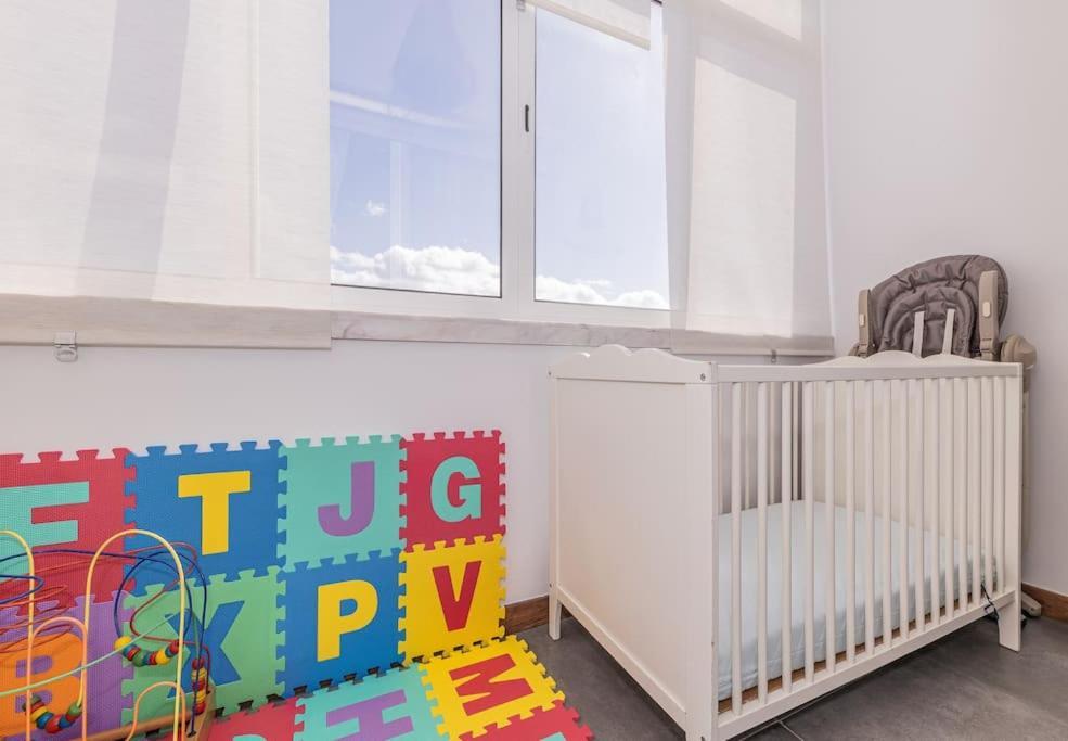 Apartment Cozy 3 Bedroom In Front Of The Subway Lisbon