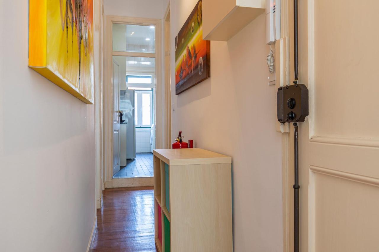 Typical 2bdr In By Lovelystay Lisboa