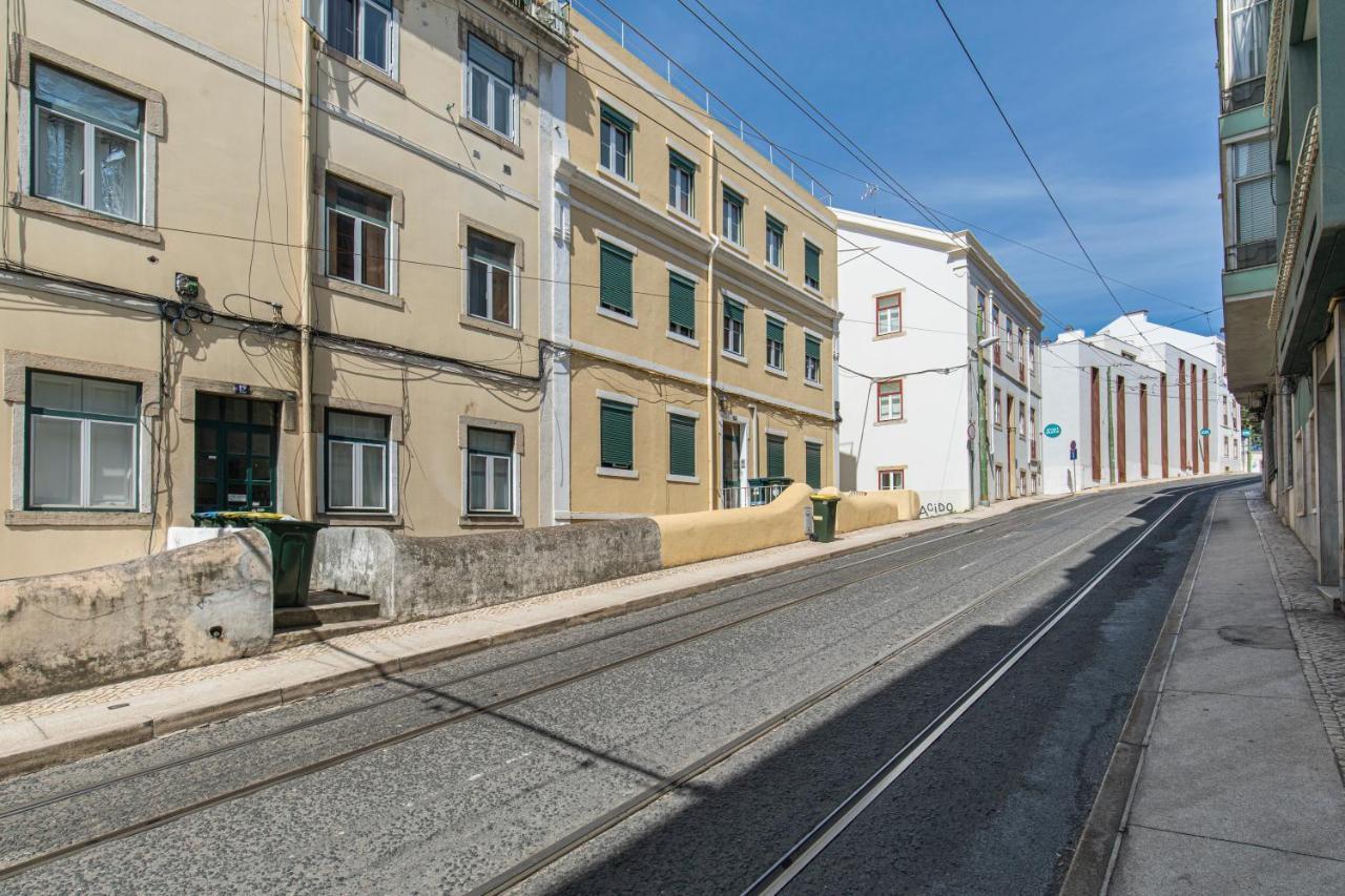 Apartamento Typical 2bdr In By Lovelystay Lisboa