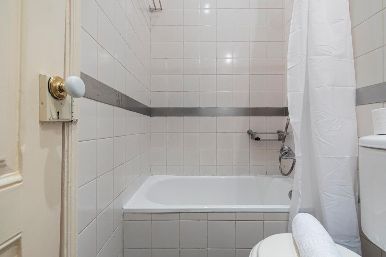 Apartamento Typical 2bdr In By Lovelystay Lisboa