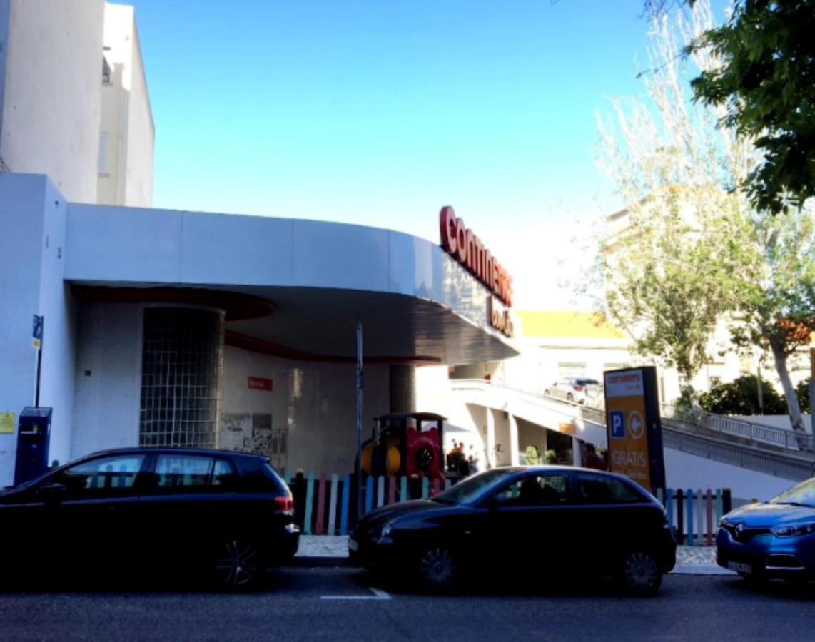 Apartamento Gaze Out At The In A Retro-chic Getaway *