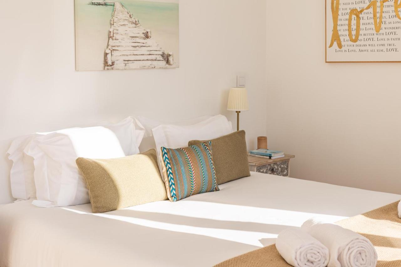 Bright Tailor Made Flat With A View In Estrela Lisboa