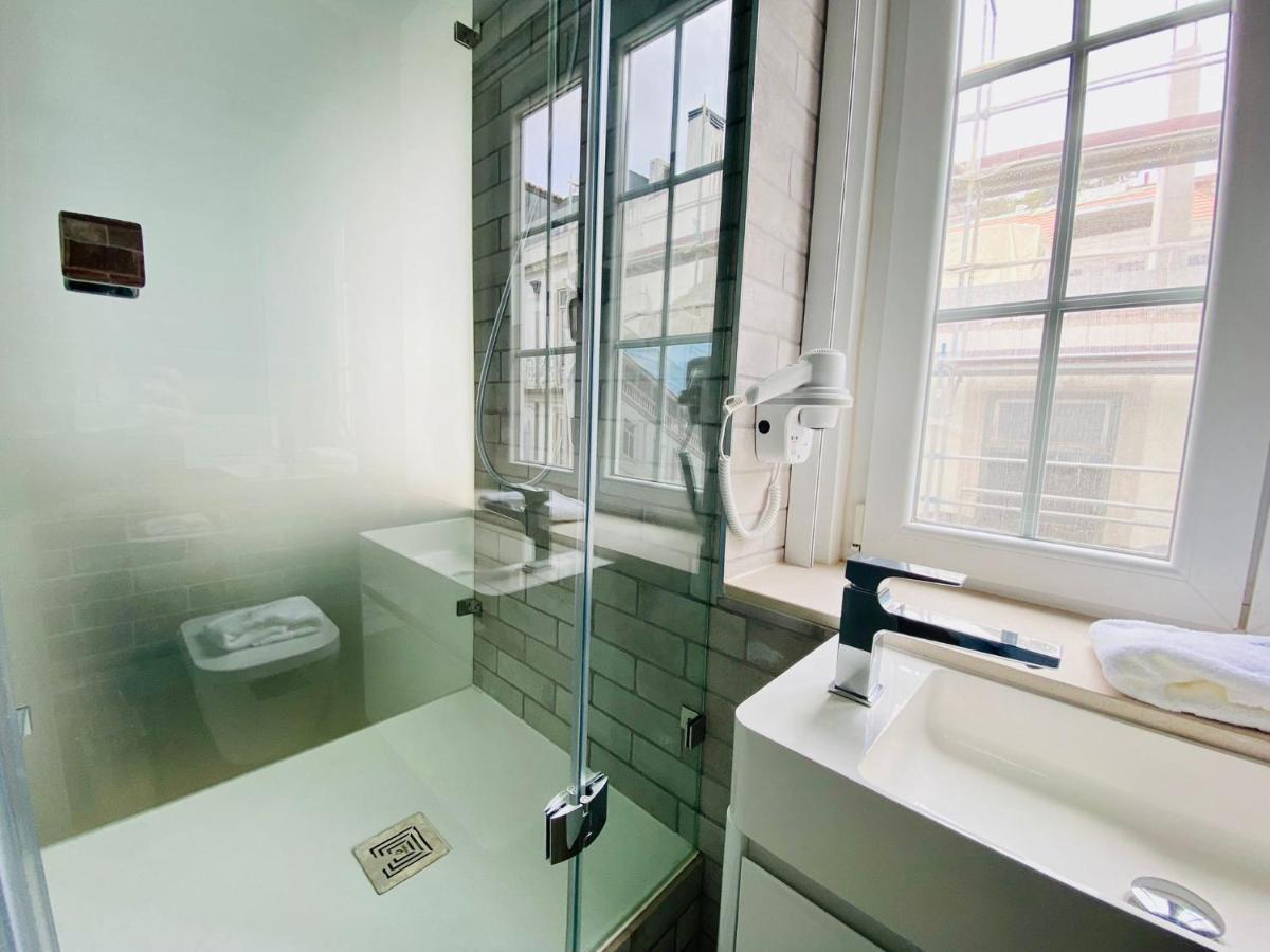 Gloria 10 Deluxe Bed & Breakfast Lisbon
