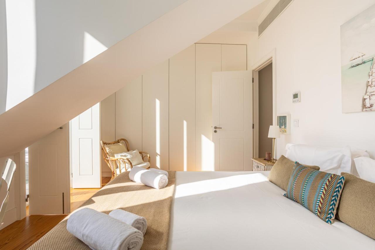 Bright Tailor Made Flat With A View In Estrela Apartamento *