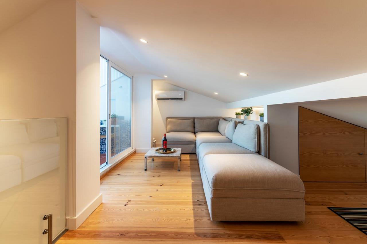 Angelina Vidal Duplex With Terrace *