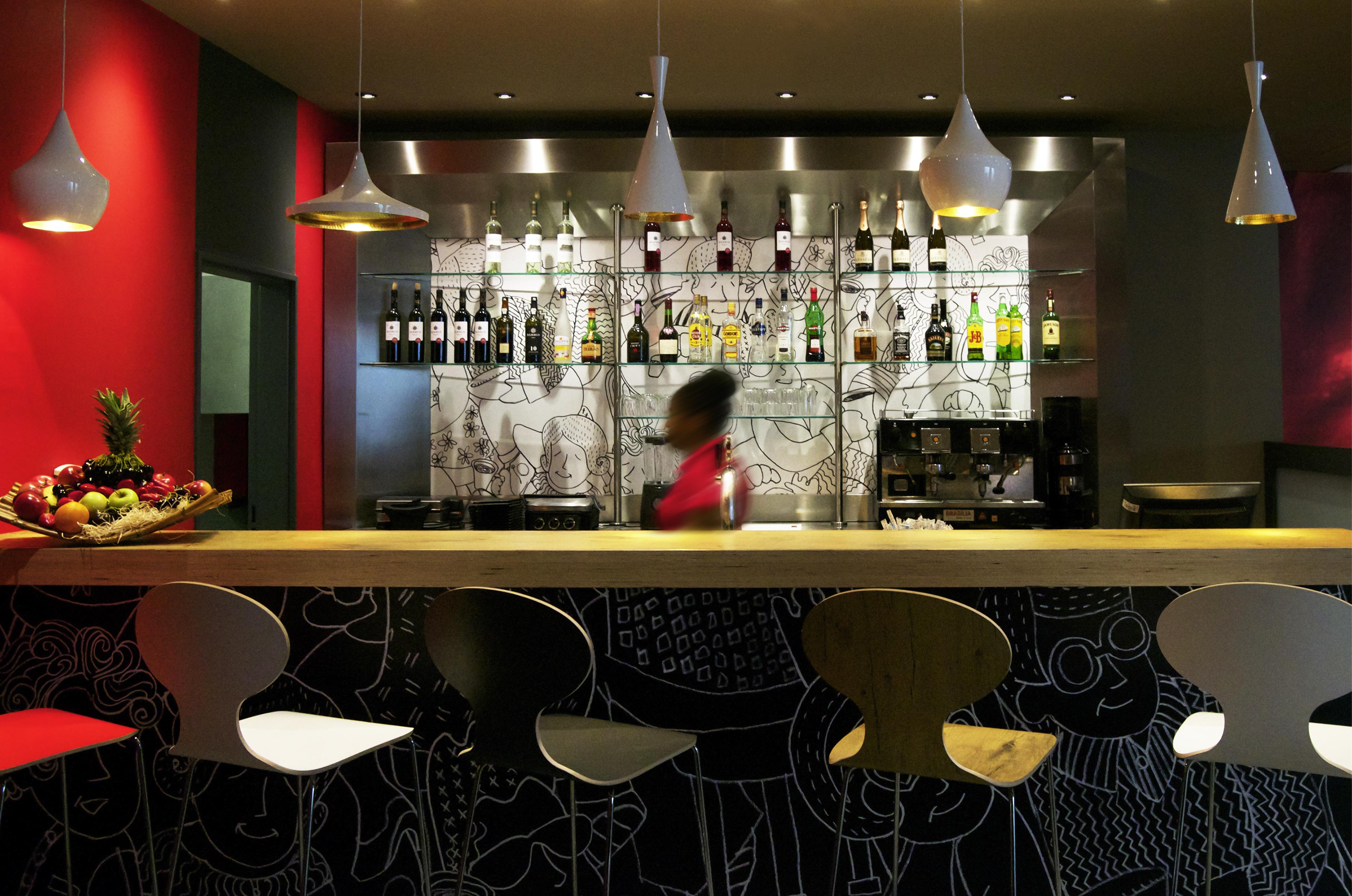 Ibis Saldanha 2*