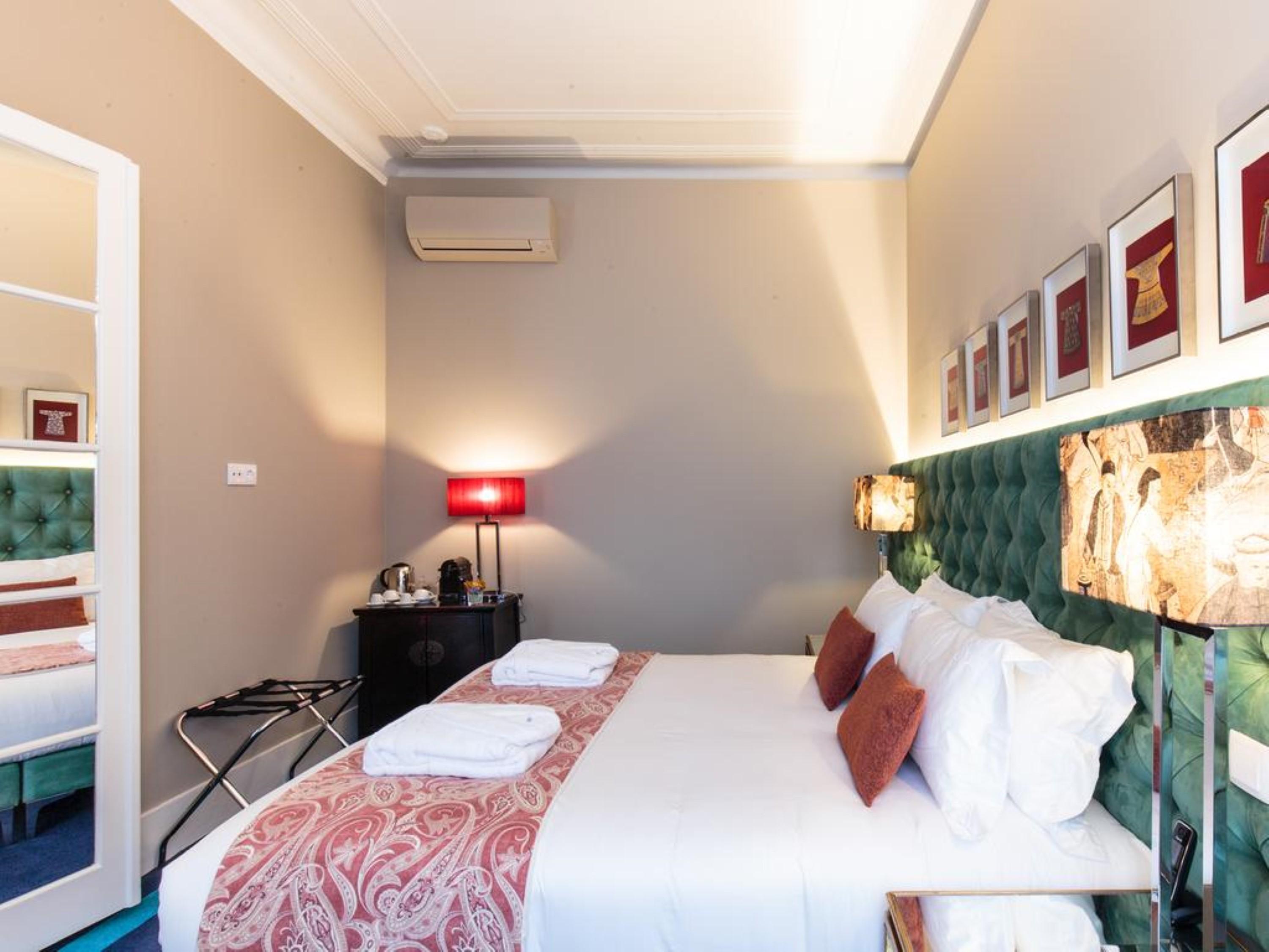 Bed and breakfast Dear - Bordalo Palace Chiado Lisboa