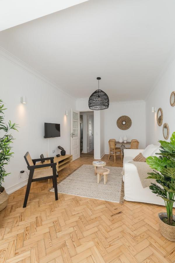Casa Boma - Shining & Spacious With Balcony - Alvalade I Apartamento *