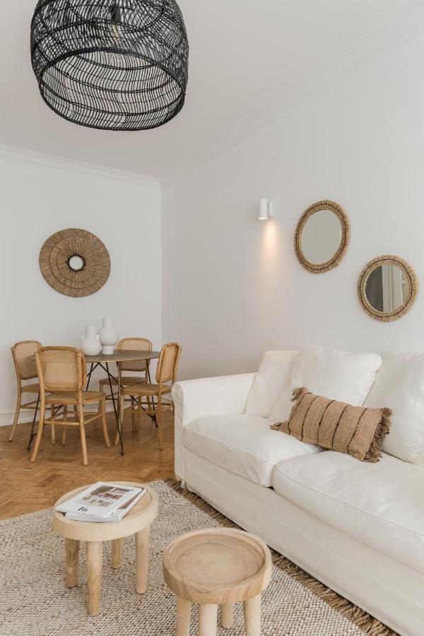 Casa Boma - Shining & Spacious With Balcony - Alvalade I *