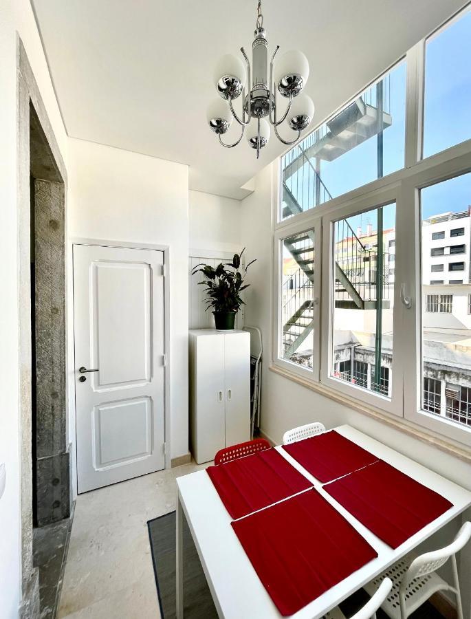 New Art Apartment *