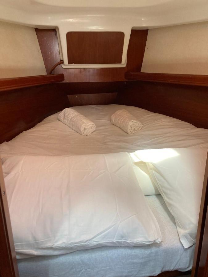Sea Bloom - Sleep & Sail In Tejo * Lisboa