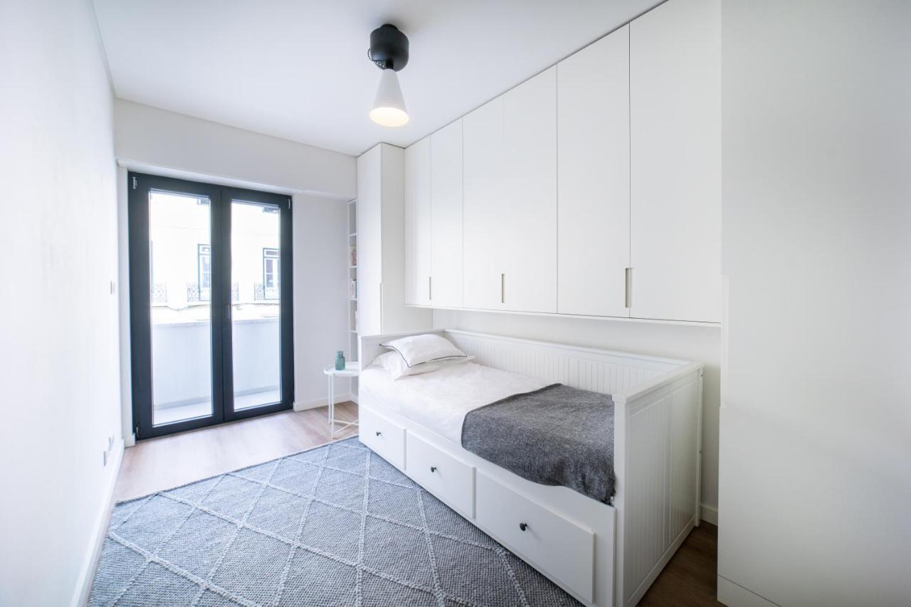 Lusíadas 53 2ºe Apartamento *