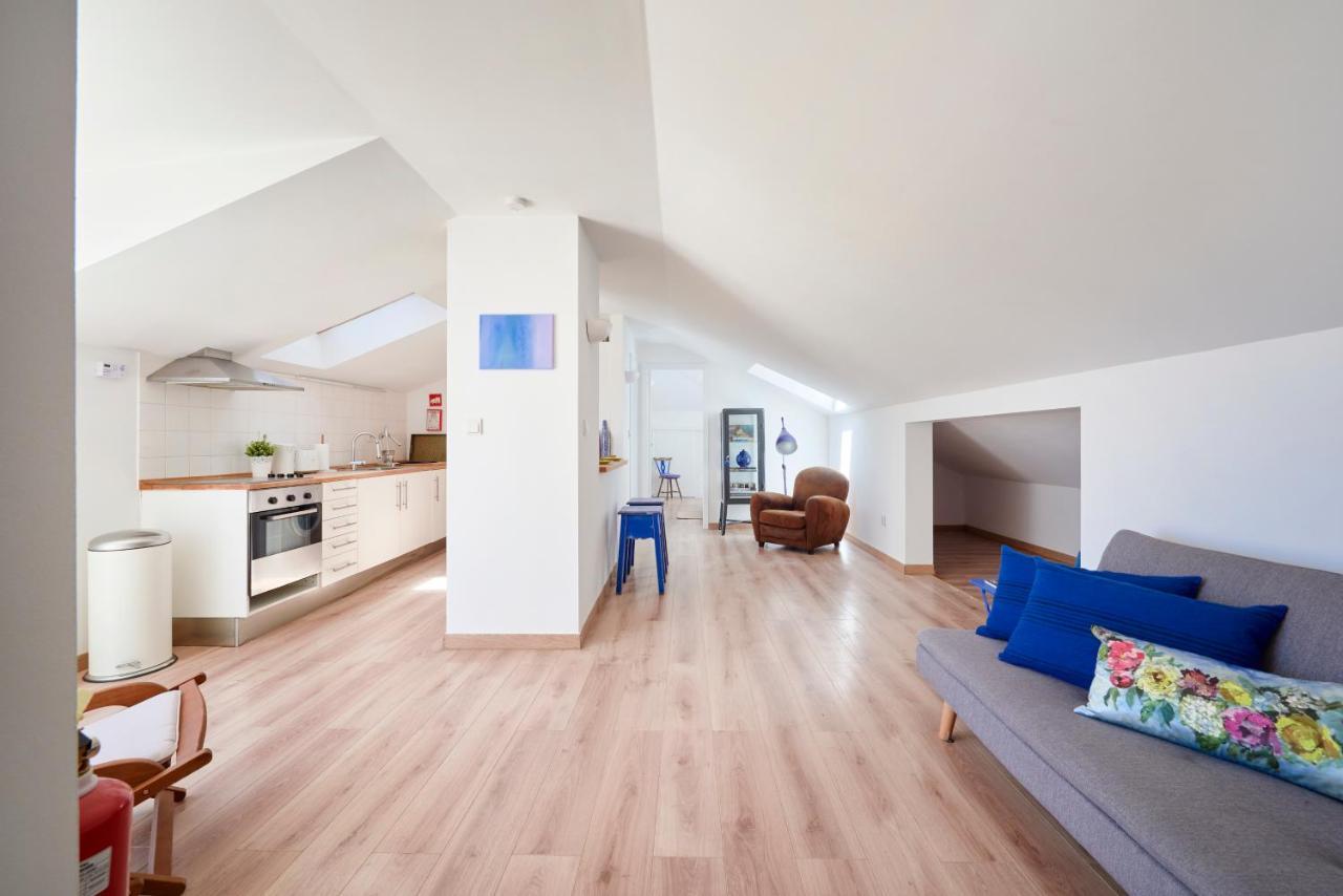 Sunny With Terrace.river View! Apartamento *