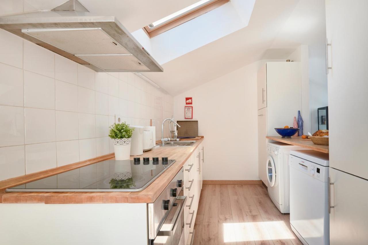 Sunny With Terrace.river View! Apartamento