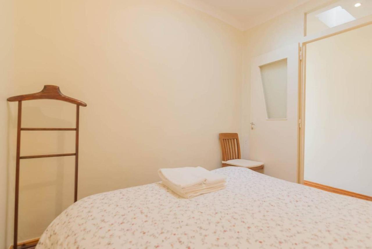 Cozy Two Bedroom In Santa Marinha Apartamento *