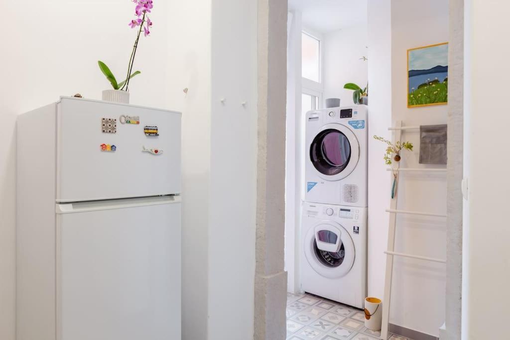 Two Bedroom Cozy Flat By River In Quiet Art Zone Apartamento Lisboa