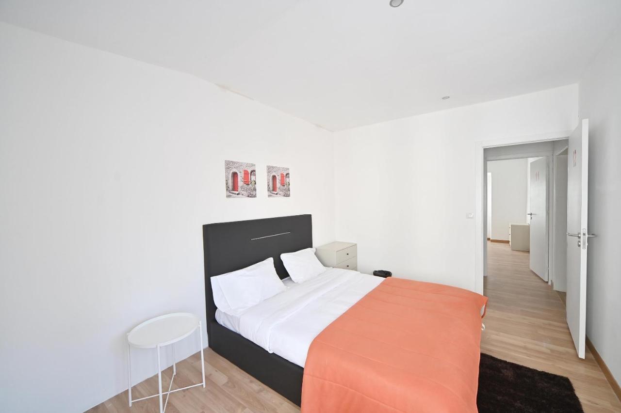 7 Requinte Hostal *