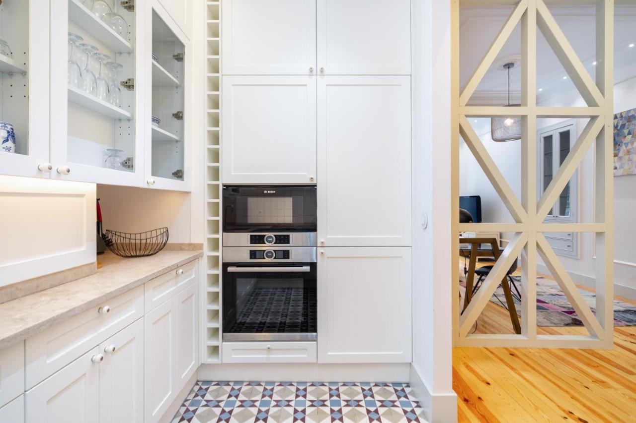 Apartamento Whome Luxury In Prime Location W/ Ac, Lift & Private Patio Lisboa