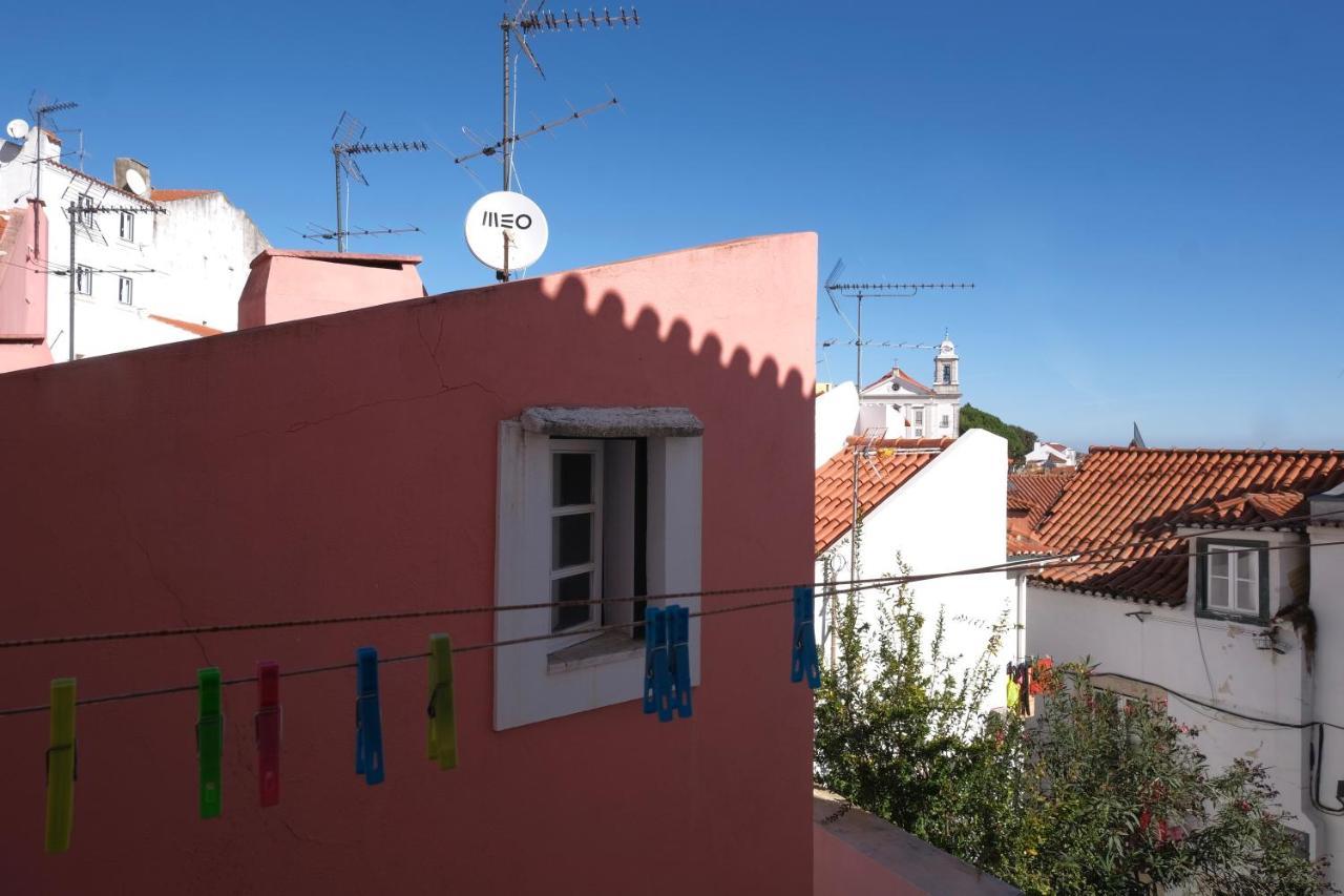 Beco Canas Lisbon