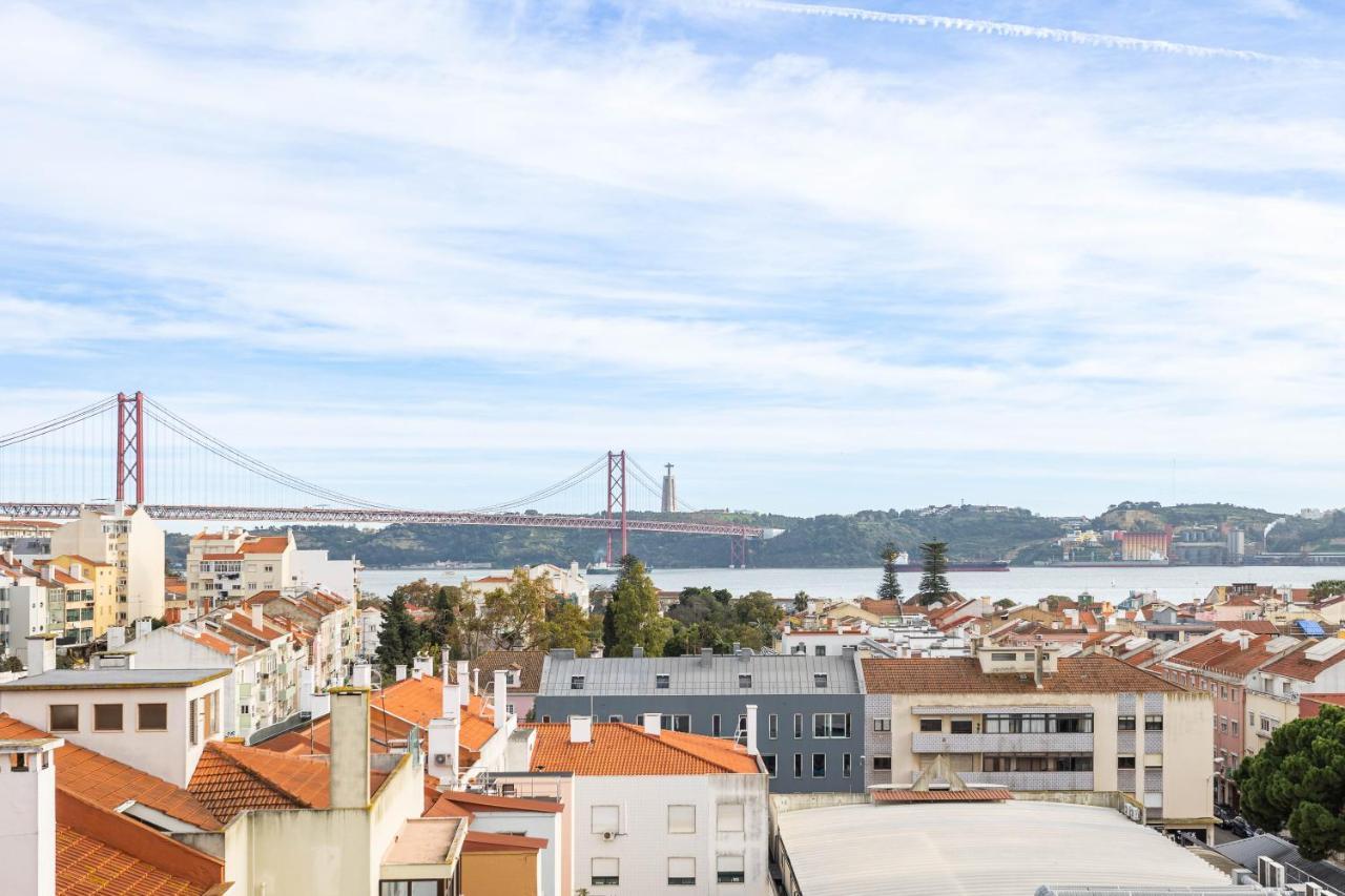 Tejo River View Nearby Belém