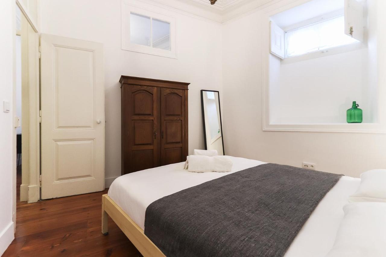 Castelo Typical By Homing *