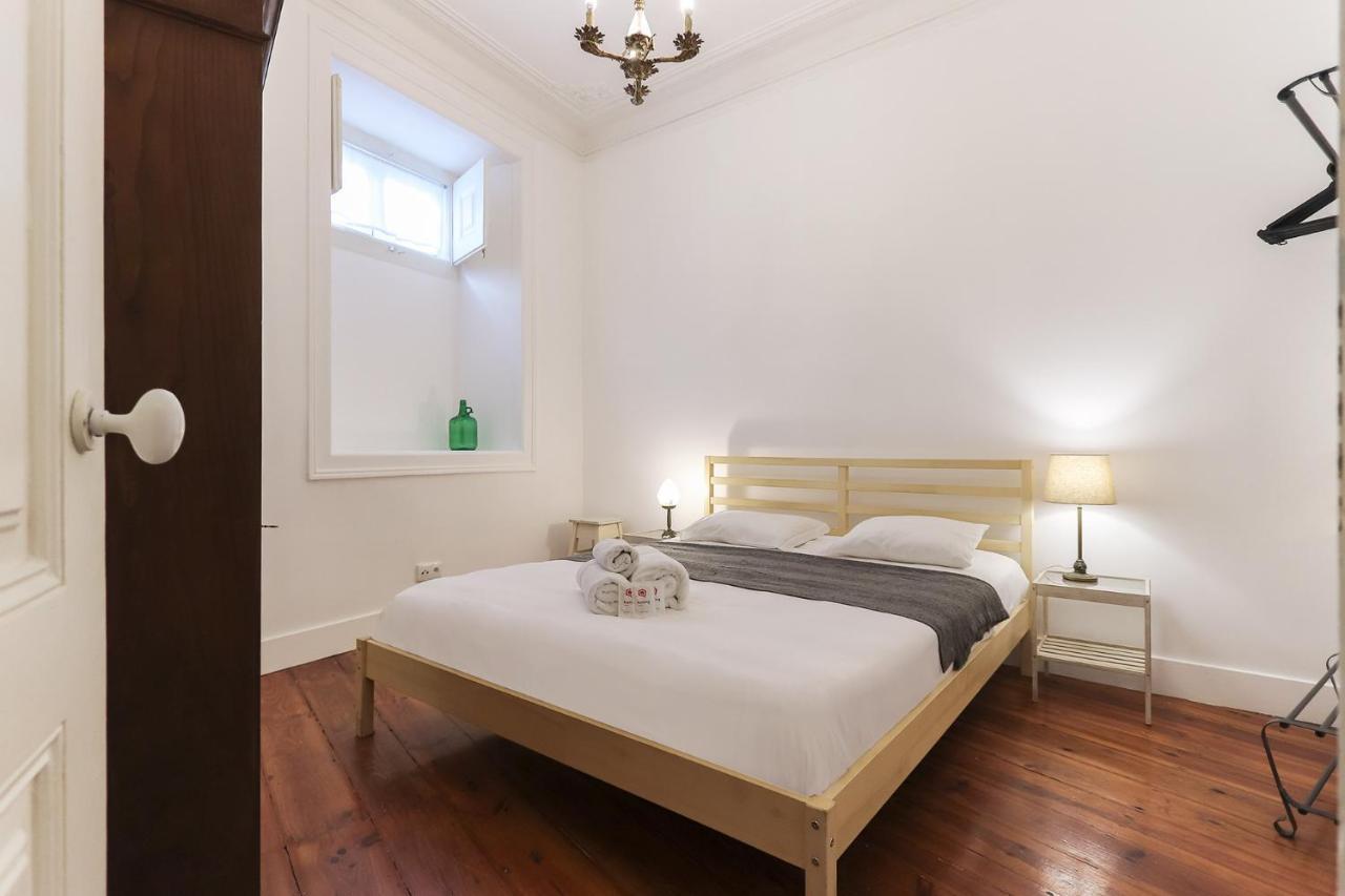 Castelo Typical By Homing Apartamento
