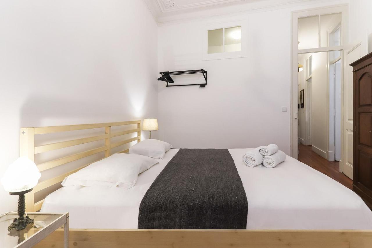 Castelo Typical By Homing *