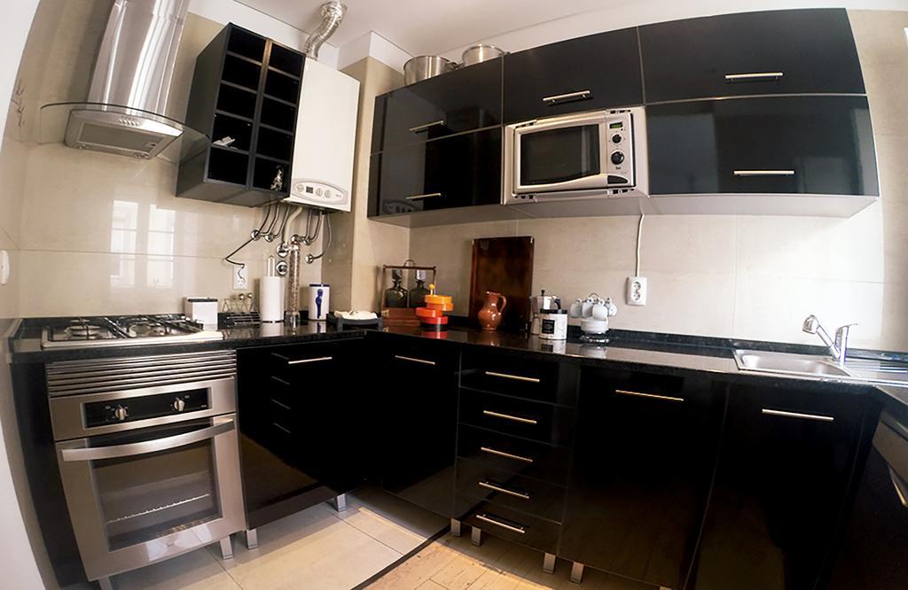 Triplex With Garage - Praca Flores