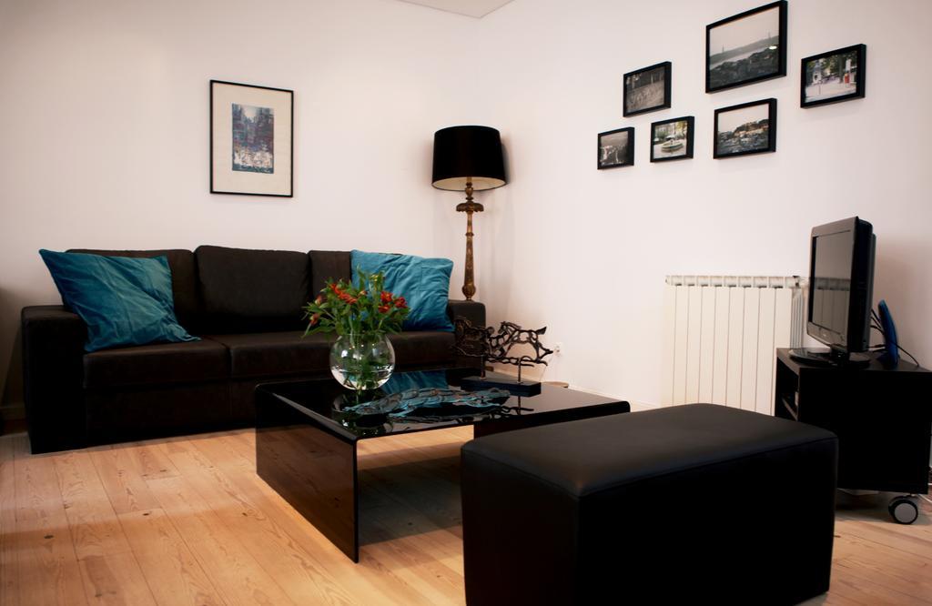 Triplex With Garage - Praca Flores *