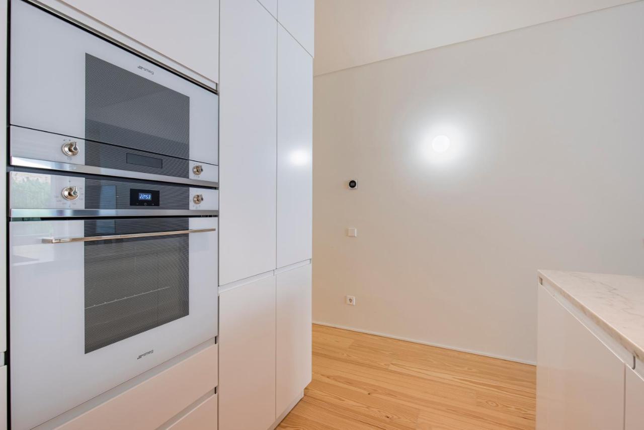Apartamento Deluxe 2bdr W/ Patio By Lovelystay Lisboa
