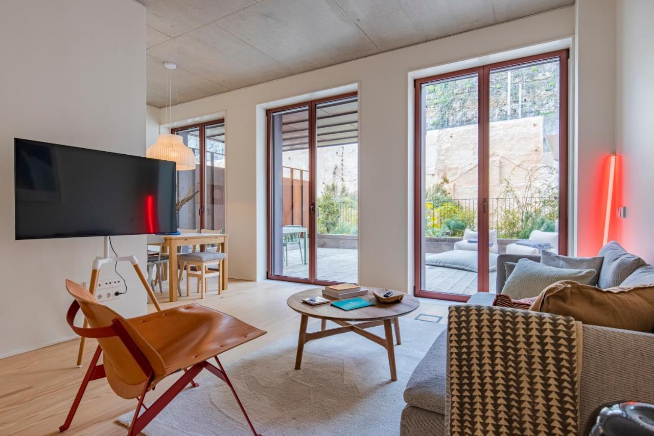 Deluxe 2bdr W/ Patio By Lovelystay * Lisboa