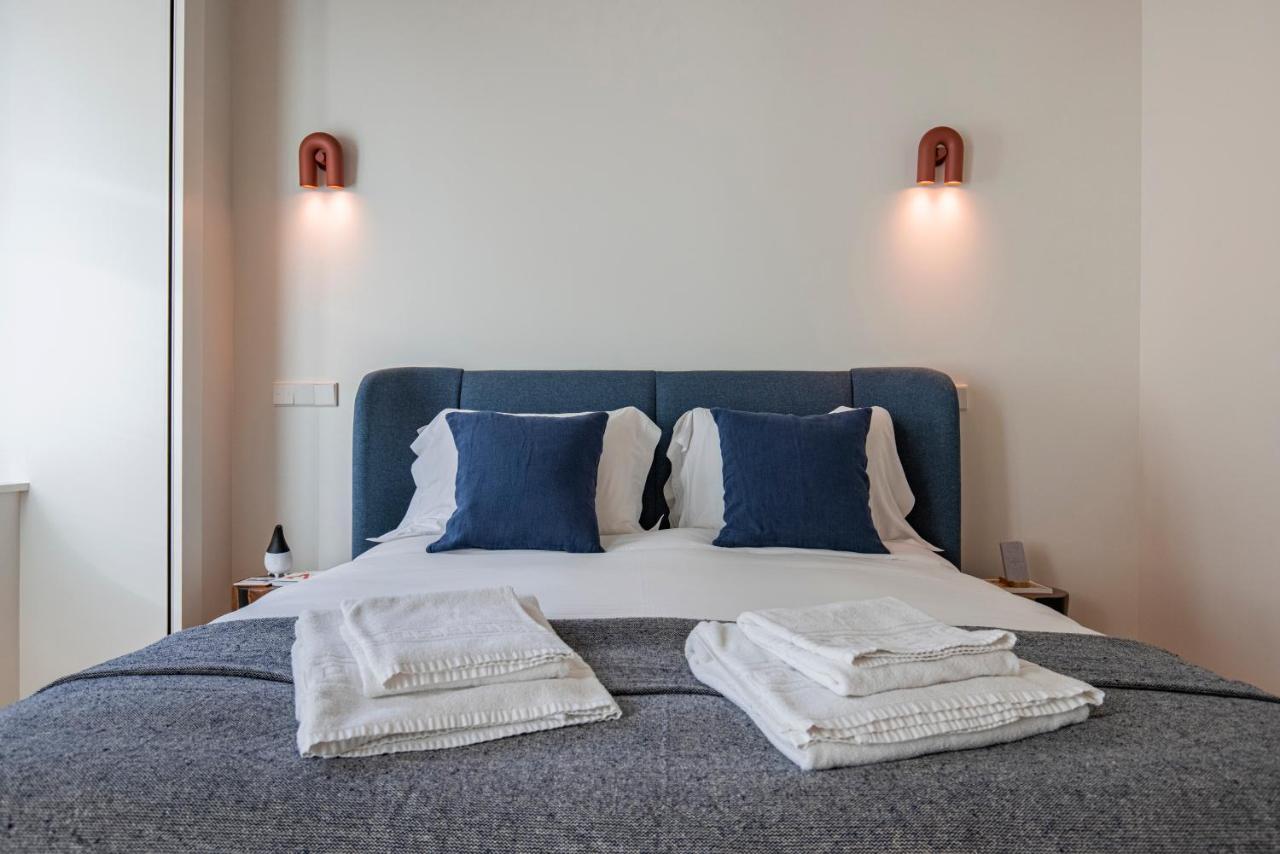Deluxe 2bdr W/ Patio By Lovelystay Apartamento Lisboa