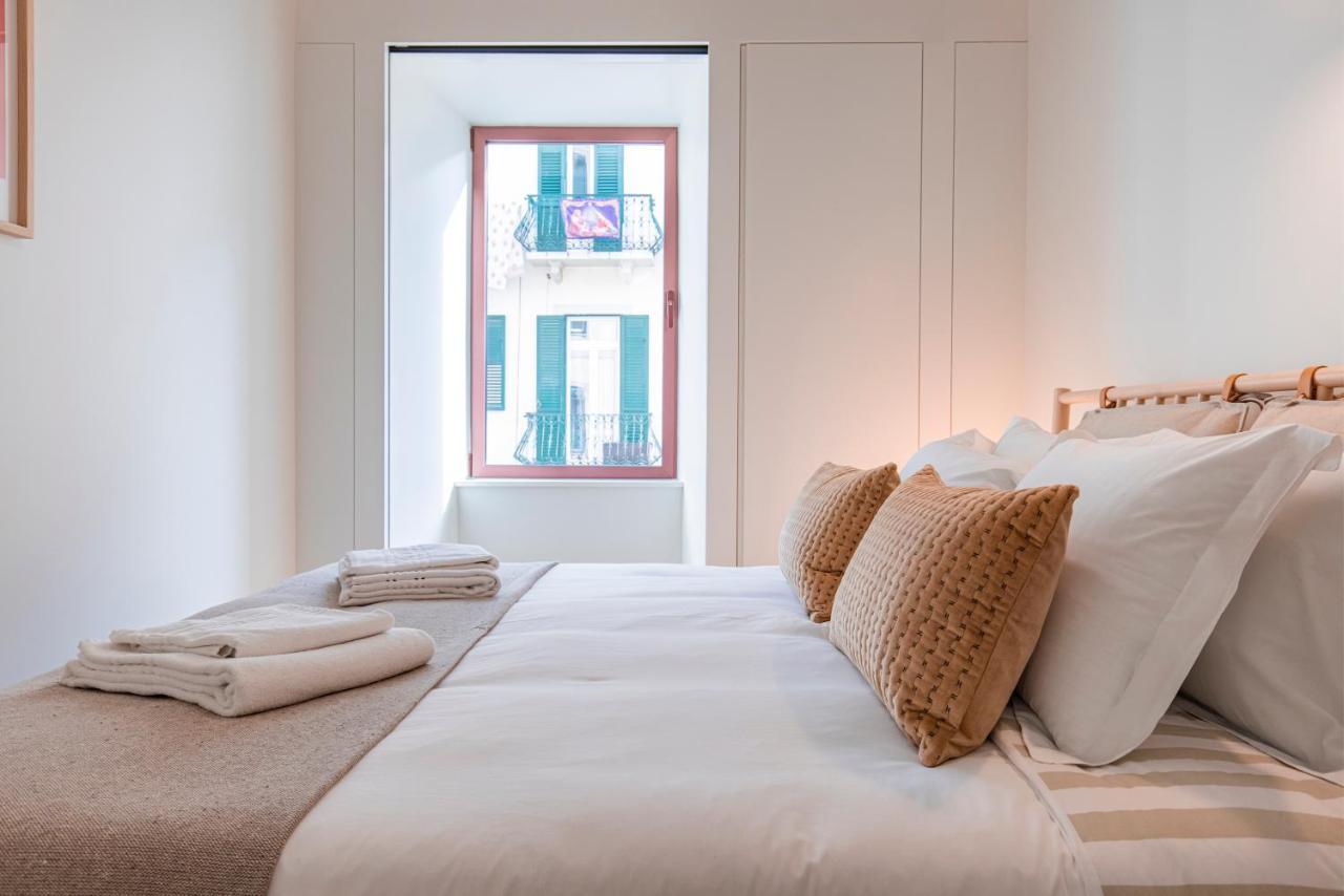 Apartamento Deluxe 2bdr W/ Patio By Lovelystay Lisboa