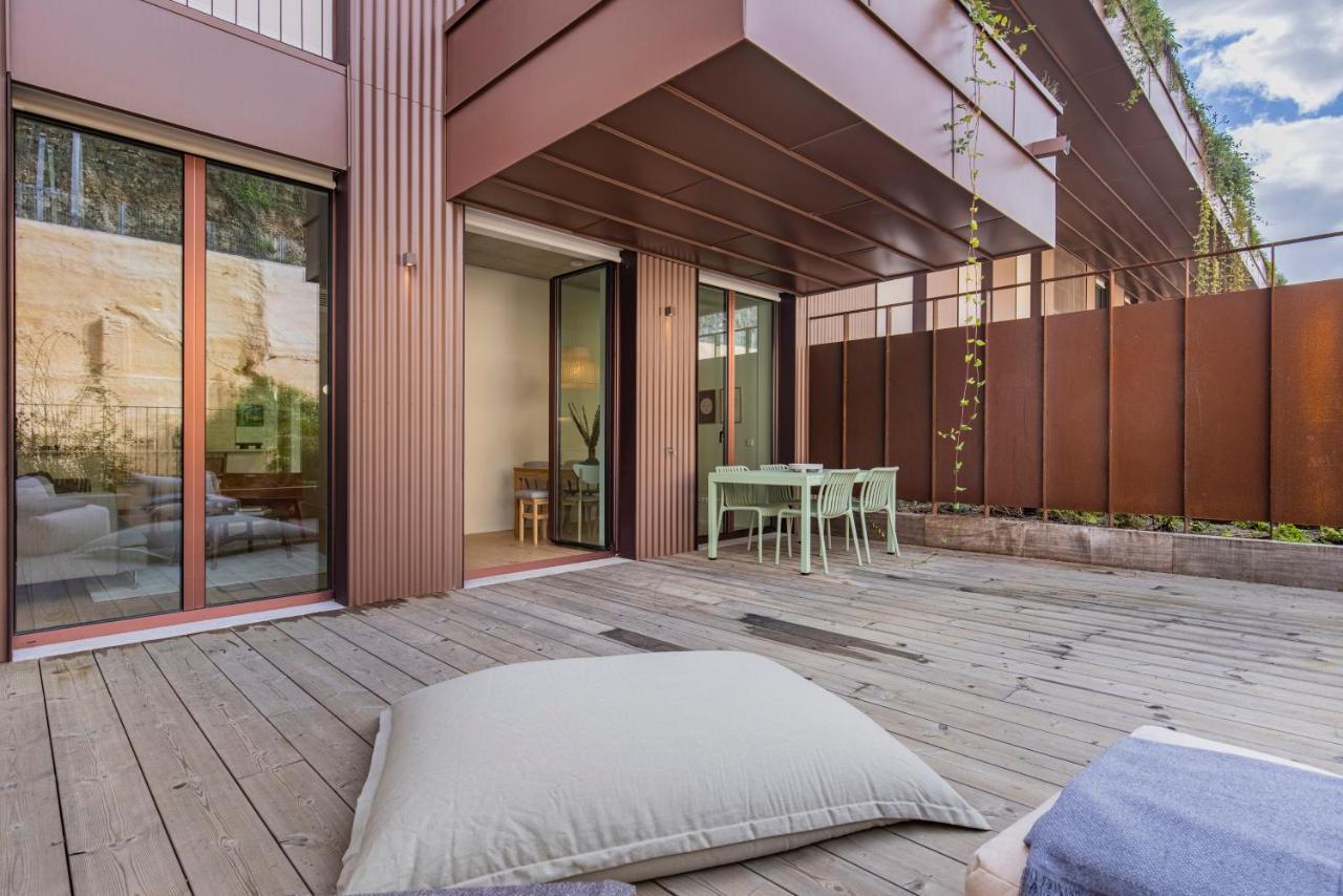 Apartamento Deluxe 2bdr W/ Patio By Lovelystay Lisboa