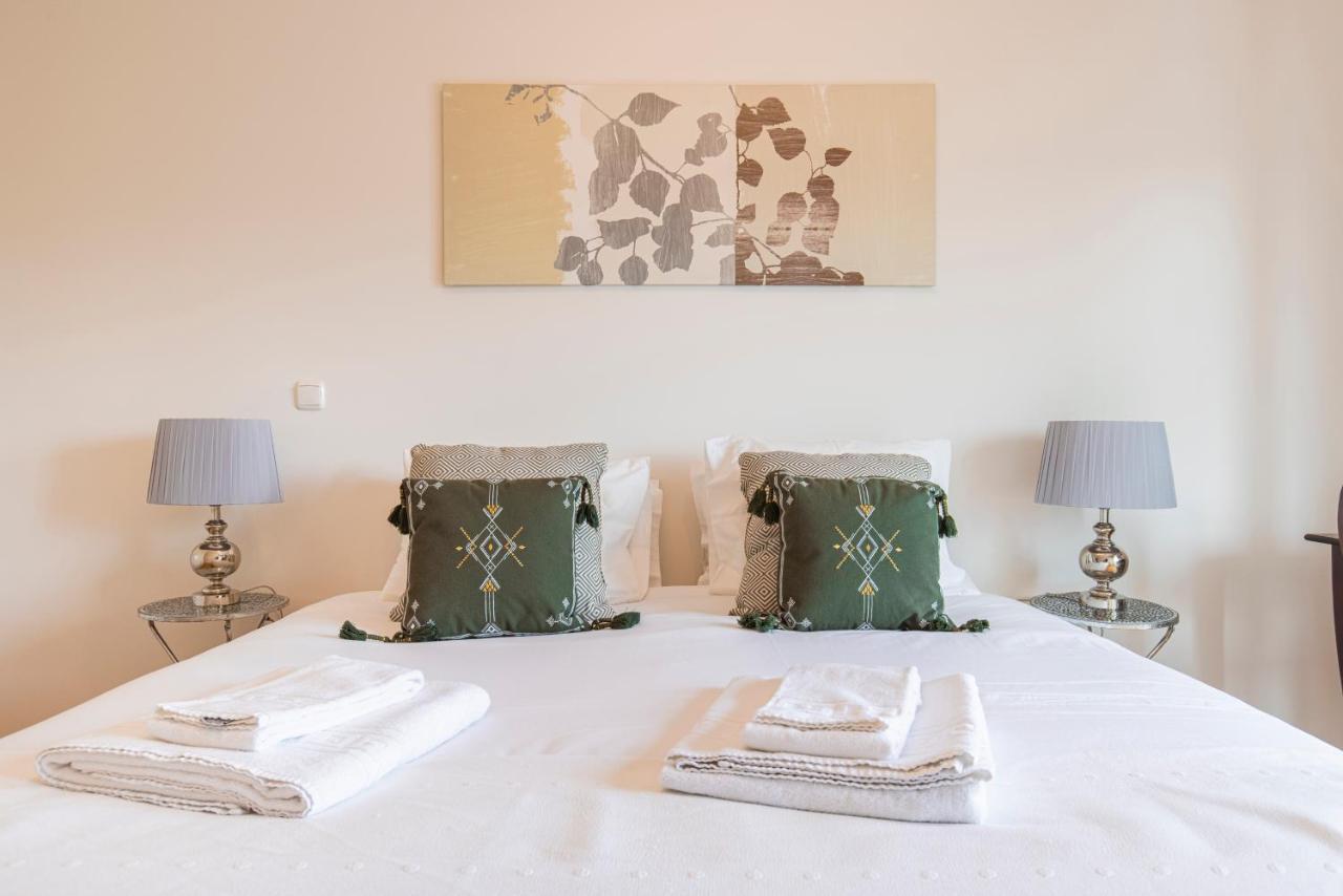 Apartamento Fancy W/metro At Doorstep By Lovelystay