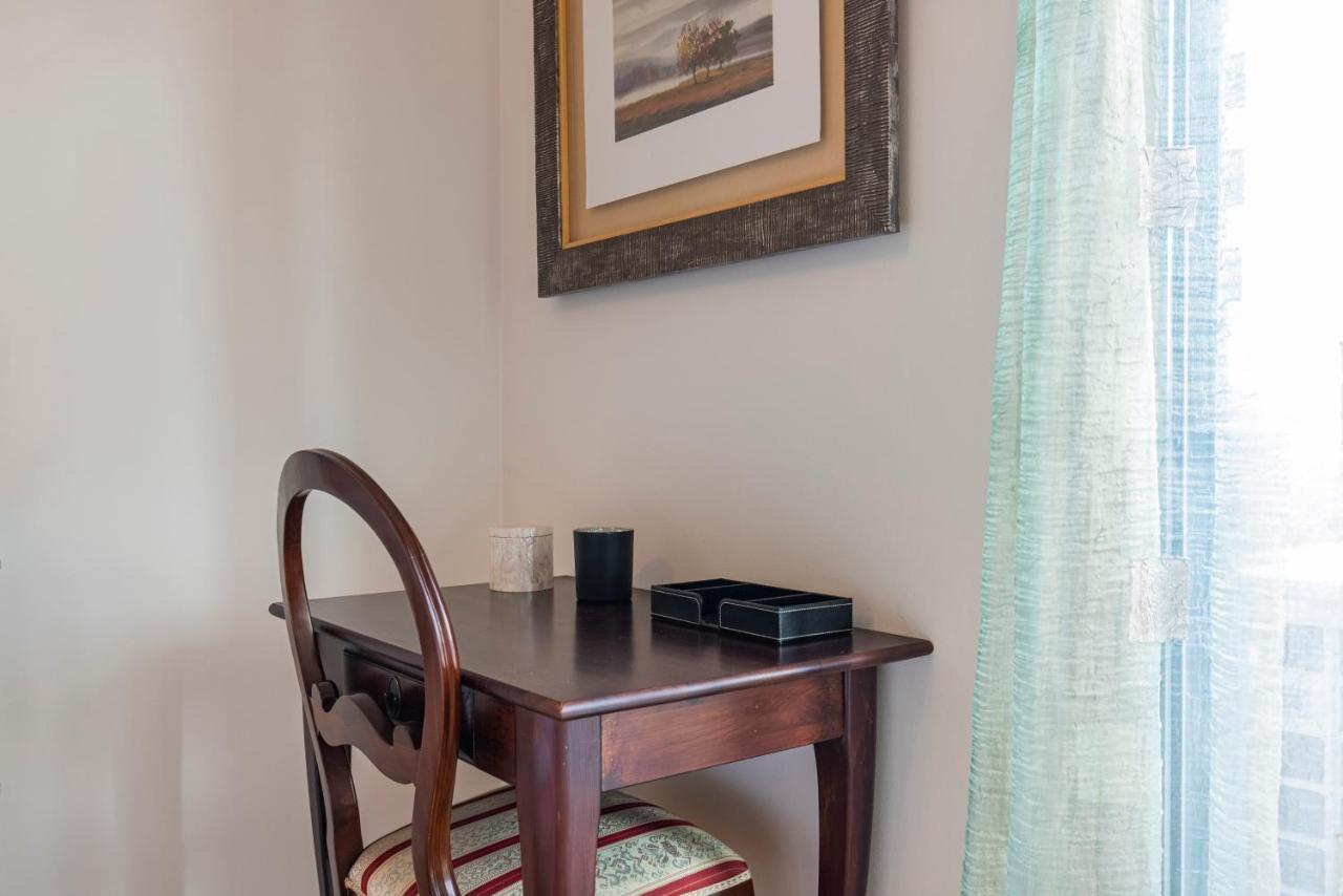 Apartamento Fancy W/metro At Doorstep By Lovelystay