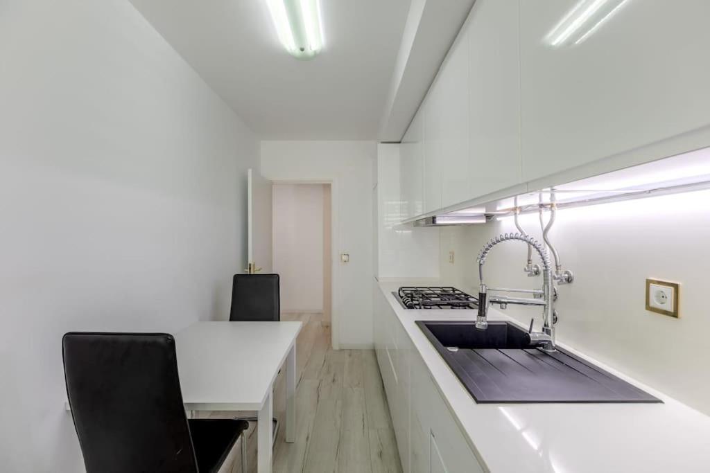 Spacious 3-bedroom In Lisboa