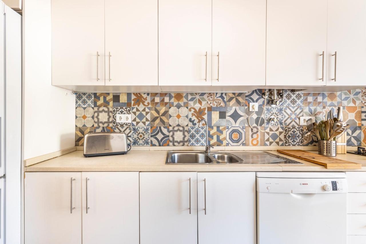 Comfy 3 Bedroom Campo De Ourique Apartamento Lisboa