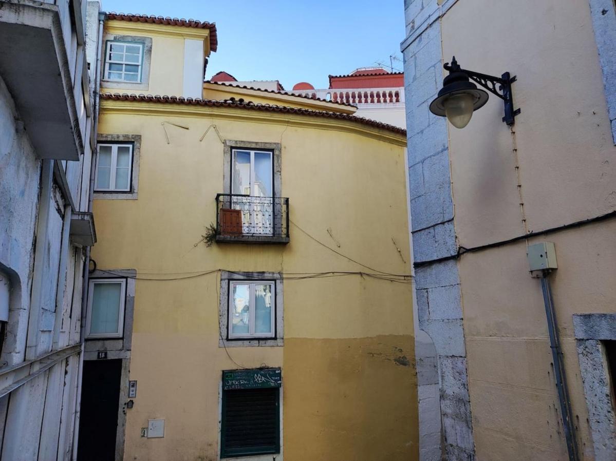 Fabulous T2 With Balcony In Rossio * Lisboa