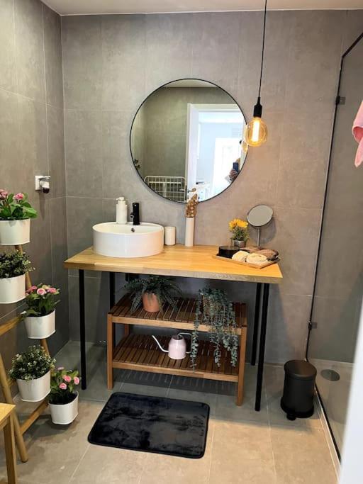 Luxury Artistic Digital Nomad Getaway W/ Terrace Apartamento Lisboa