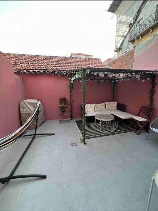 Luxury Artistic Digital Nomad Getaway W/ Terrace Apartamento